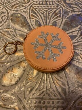 Lauren Conrad Snowflake Coin Pouch Keychain NWOT